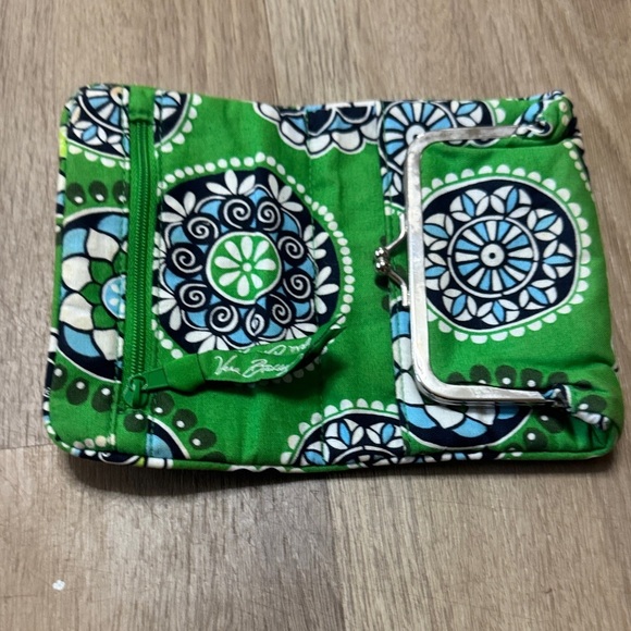 Vera Bradley wallet in the
"Cupcake Green" pattern in good condition - Picture 5 of 10